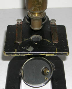 Microscope