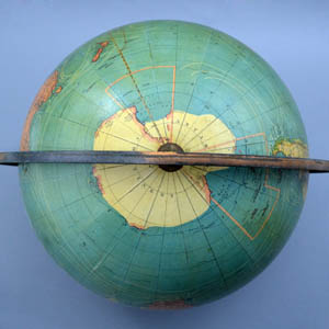 18-Inch Terrestrial Duncan Phyfe Style Floor Globe