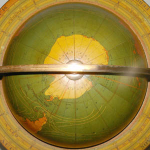 Kittinger 8-Inch Table Globe
