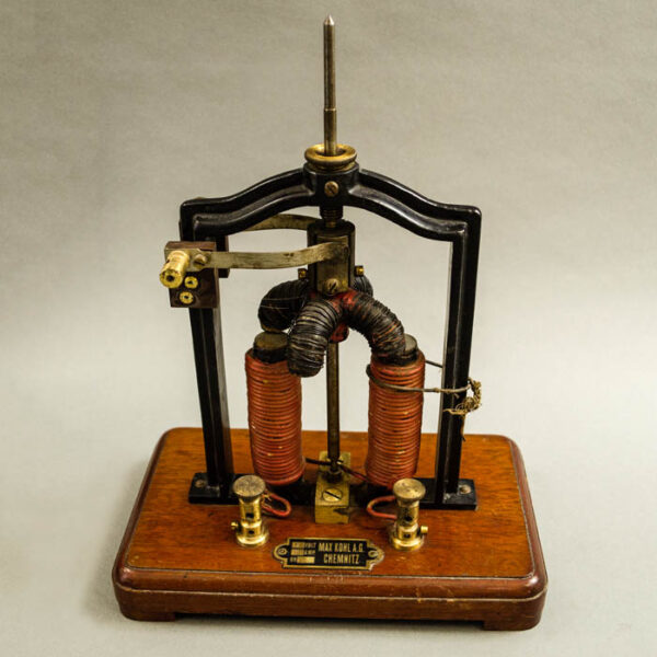 Max Kohl A.G. Electromagnetic Motor Demonstration Apparatus