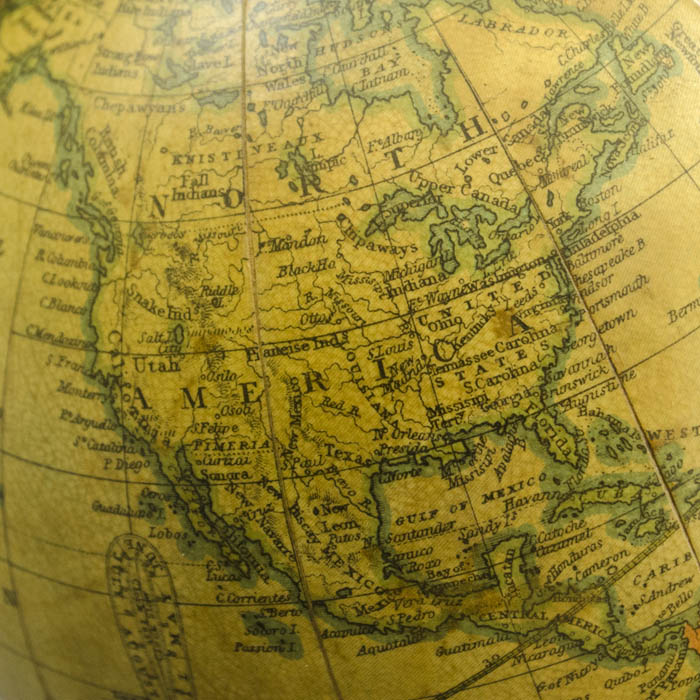 Smith & Son 6-Inch Terrestrial Table Globe, detail