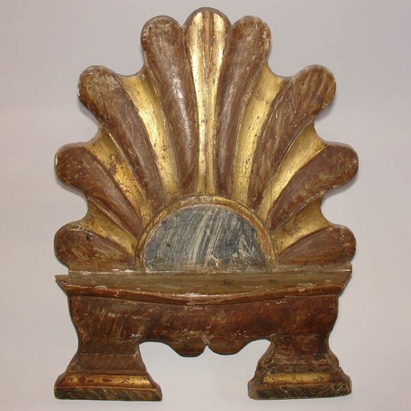 Shell Form Book Stand