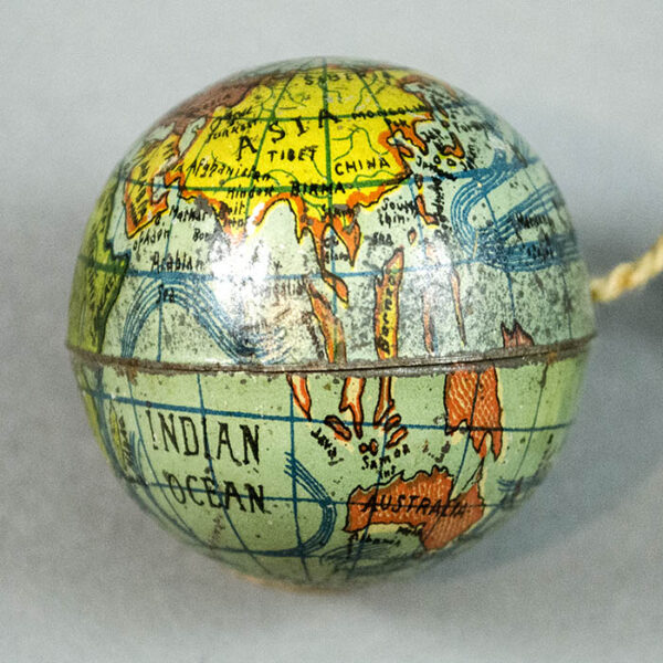 E.J. Schwabe Novelty Company 2-Inch Mailable Souvenir Terrestrial Globe, detail