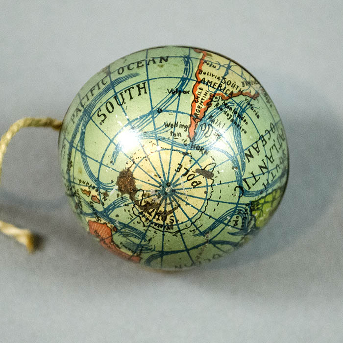 E.J. Schwabe Novelty Company 2-Inch Mailable Souvenir Terrestrial Globe, detail