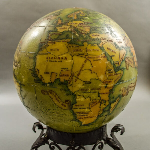 Hungarian 9.5-Inch Terrestrial Illuminated Globe, detail