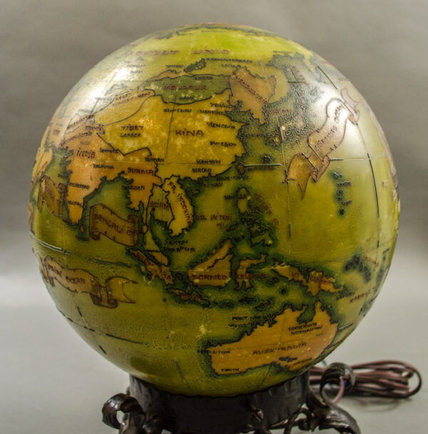 Hungarian 9.5-Inch Terrestrial Illuminated Globe, detail