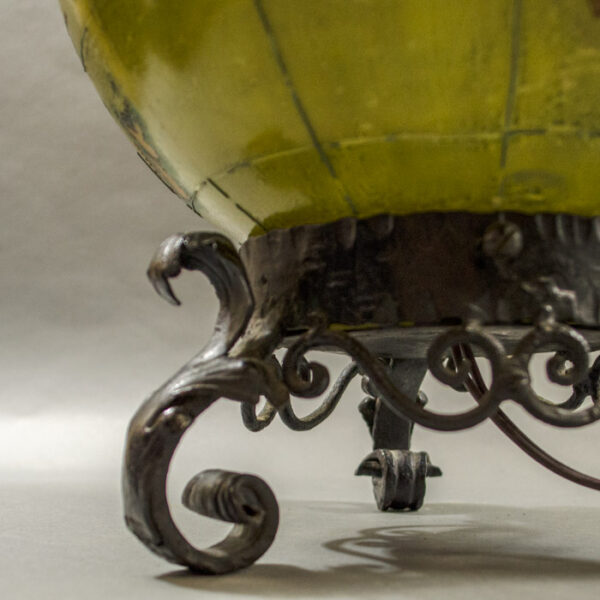 Hungarian 9.5-Inch Terrestrial Illuminated Globe, detail