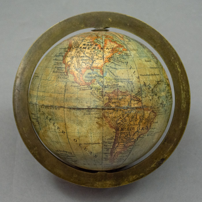 Heymann 4-Inch Terrestrial Table Globe, detail