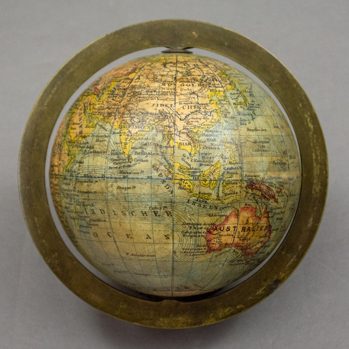 Heymann 4-Inch Terrestrial Table Globe, detail