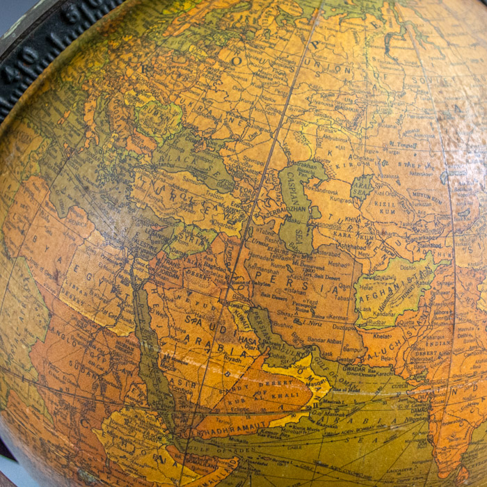 Replogle Globes, Inc. 12-Inch Terrestrial Table Globe, detail