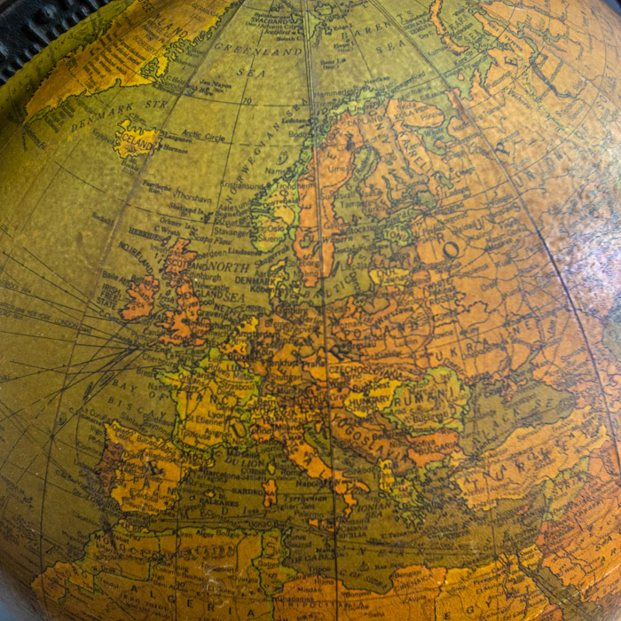 Replogle Globes, Inc. 12-Inch Terrestrial Table Globe, detail